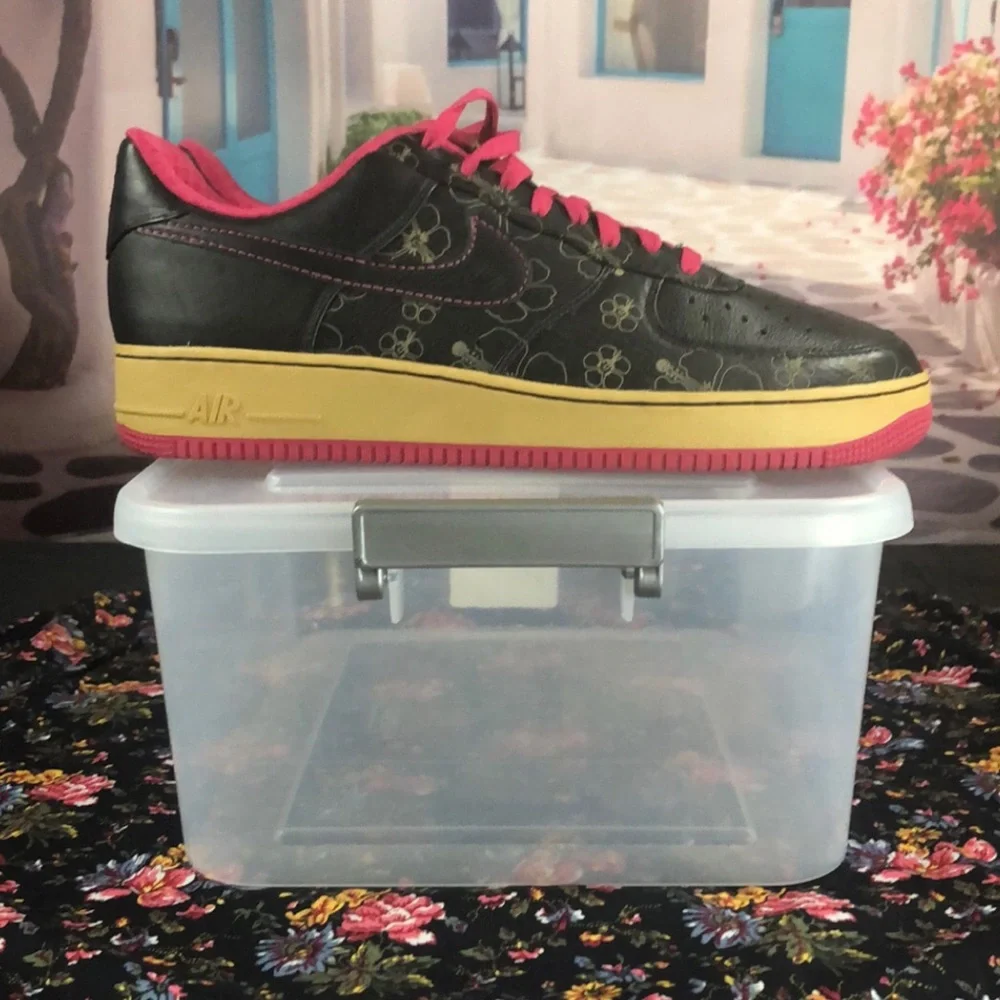 NWOB Nike Air Force 1 Premium Low Black Floral Pink - Picture 4 of 13